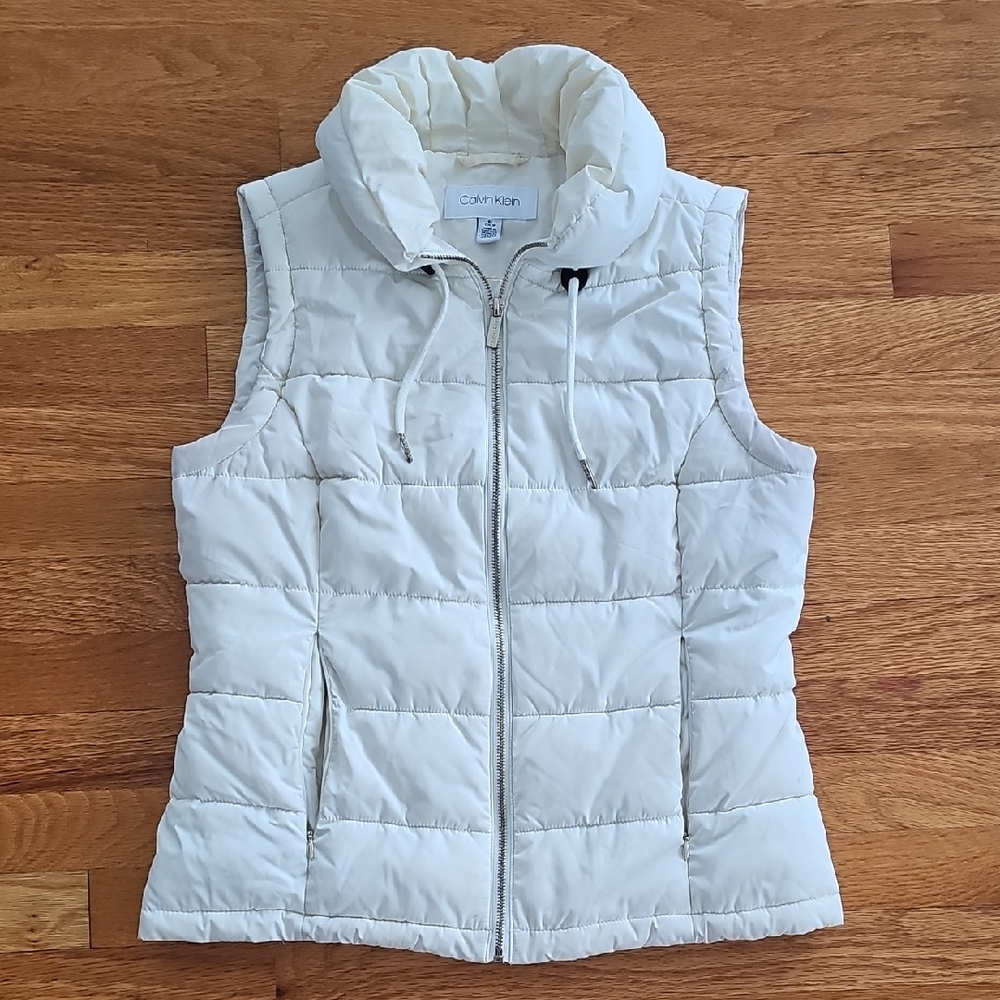 Calvin Klein Women's Cream Quilted Vest